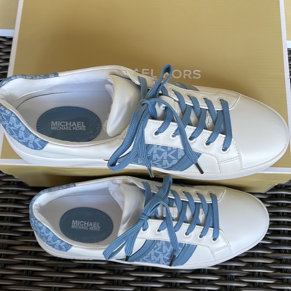 Michael Kors Poppy Stripe Lace Up Nappa Faux Leather WMNS Chambray - Picture 8 of 16